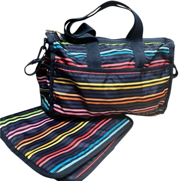 LeSportsac Essential Baby Weekender Bag Diaper Tote, excellent condition - Picture 2 of 8